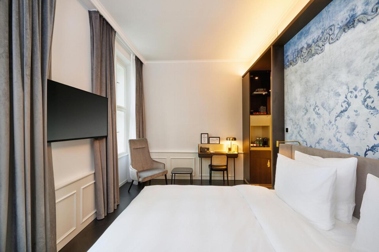 Hyperion Hotel Salzbourg Extérieur photo A room at the hotel